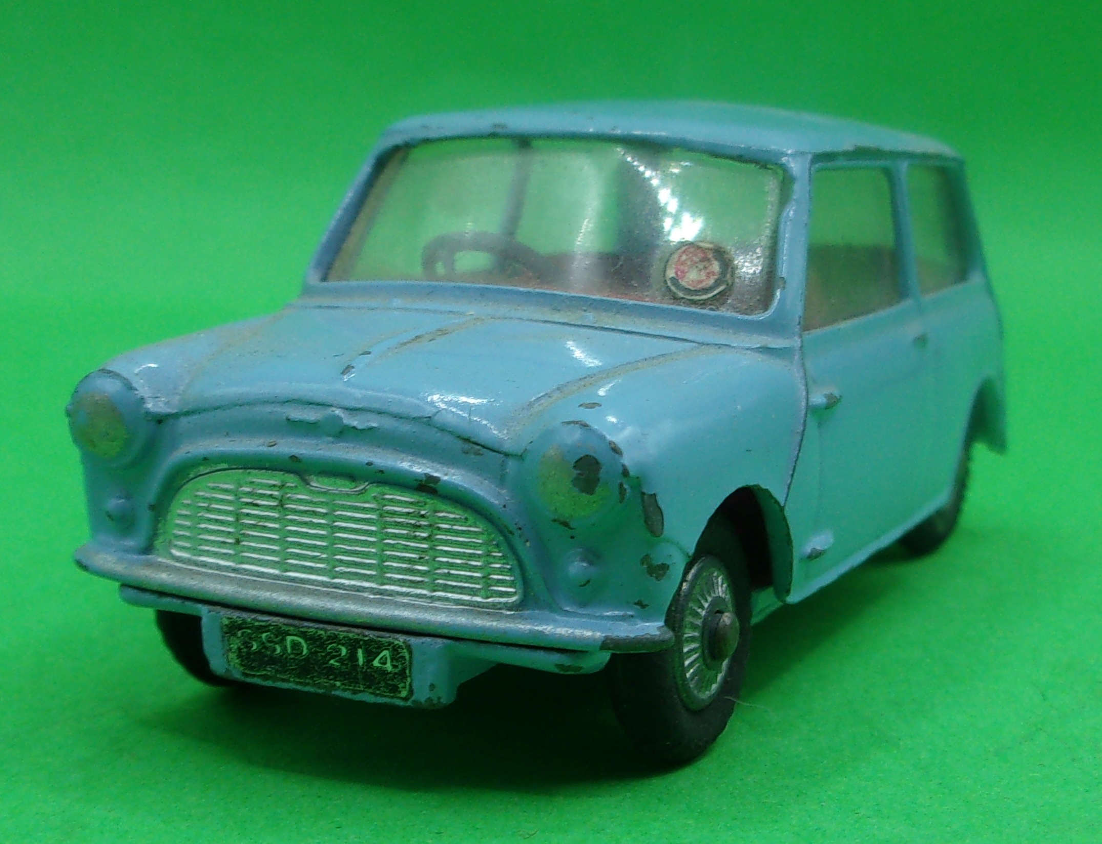 Corgi Toys 226 Morris Mini-Minor - Image 2