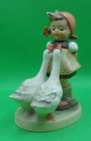 Goebel Hummel Goose Girl 473/0