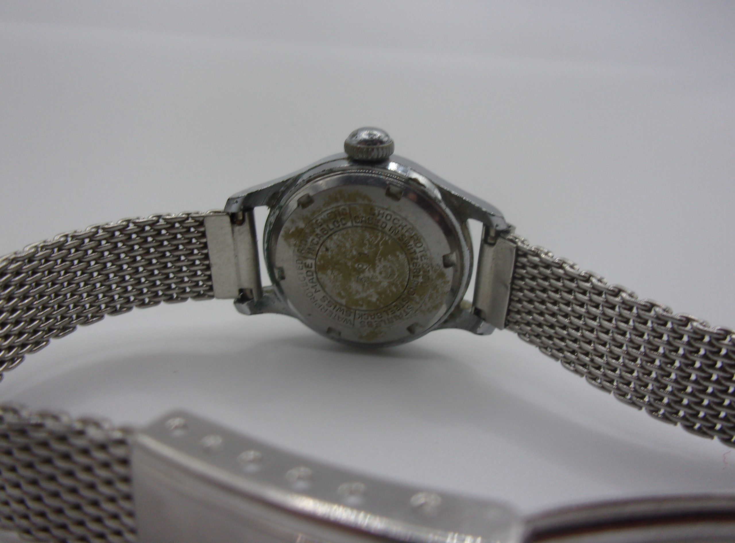 1970's Swiss Cornell Manual Wind 17 Jewel Ladies Watch - Image 4