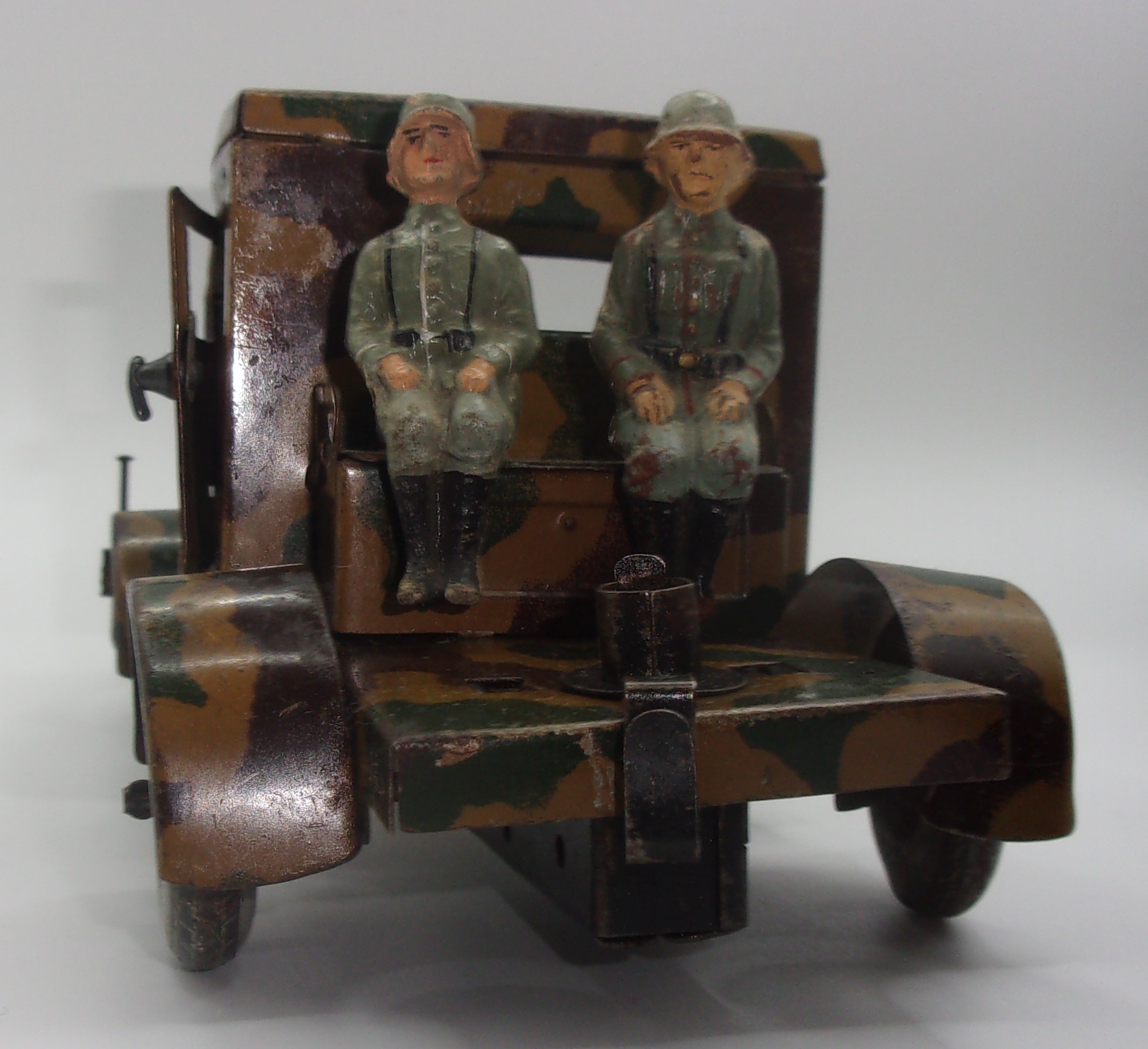 Pre-War Tippco German Tinplate Clockwork Artillery Towing Truck And Field Cannon With Two Crew - Image 11