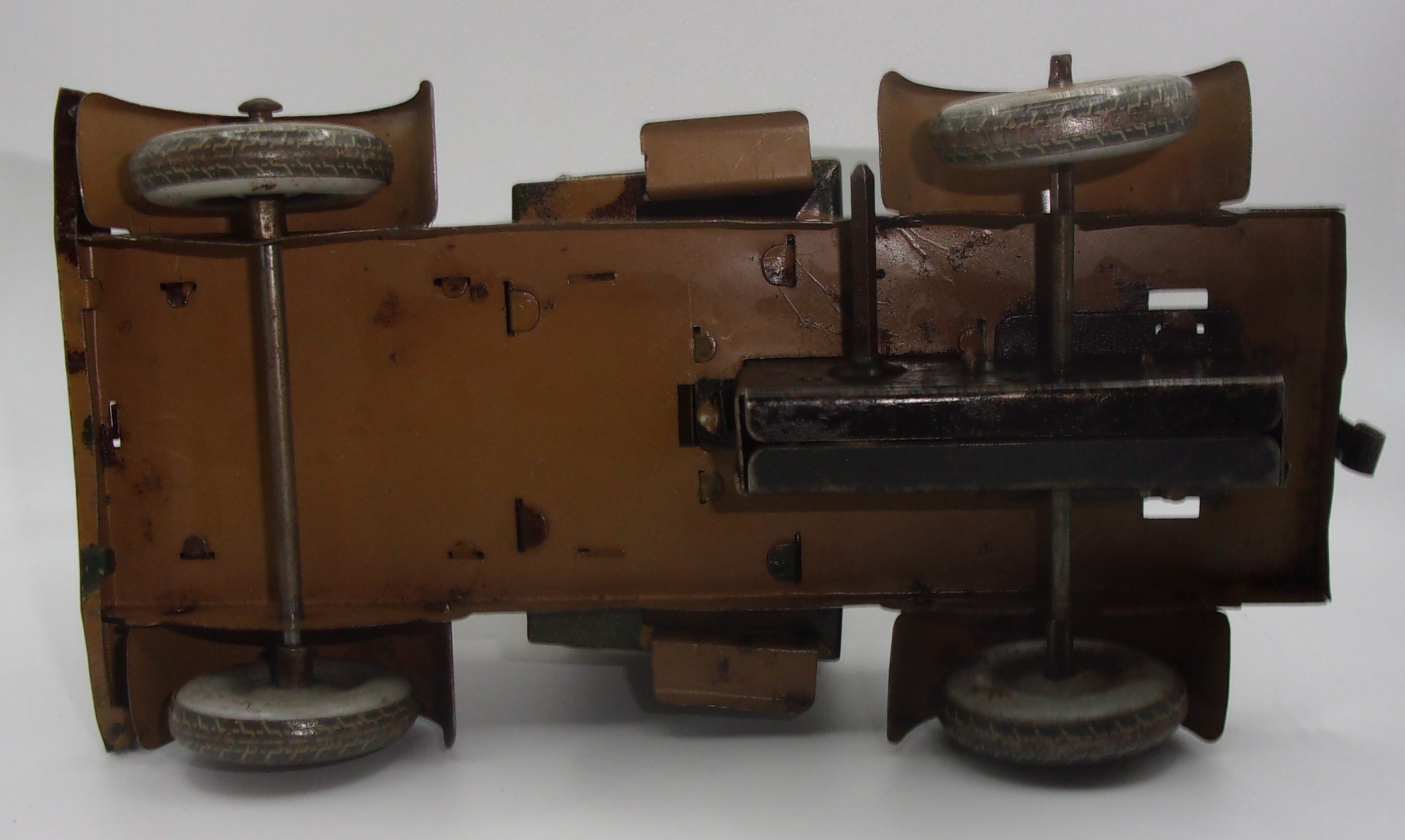 Pre-War Tippco German Tinplate Clockwork Artillery Towing Truck And Field Cannon With Two Crew - Image 5