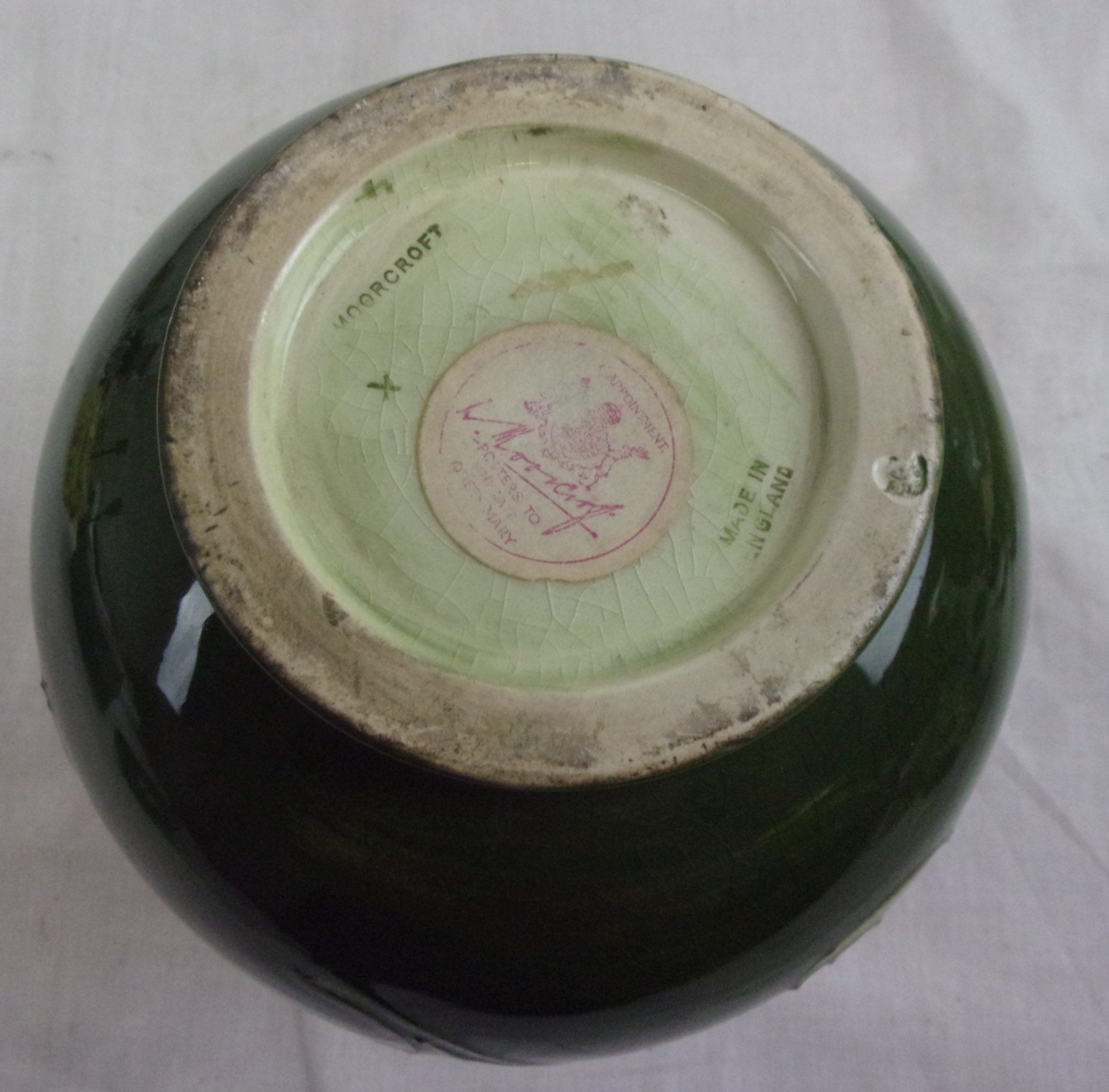 Moorcroft Magnolia Vase With The Queen Mary Label - Image 3