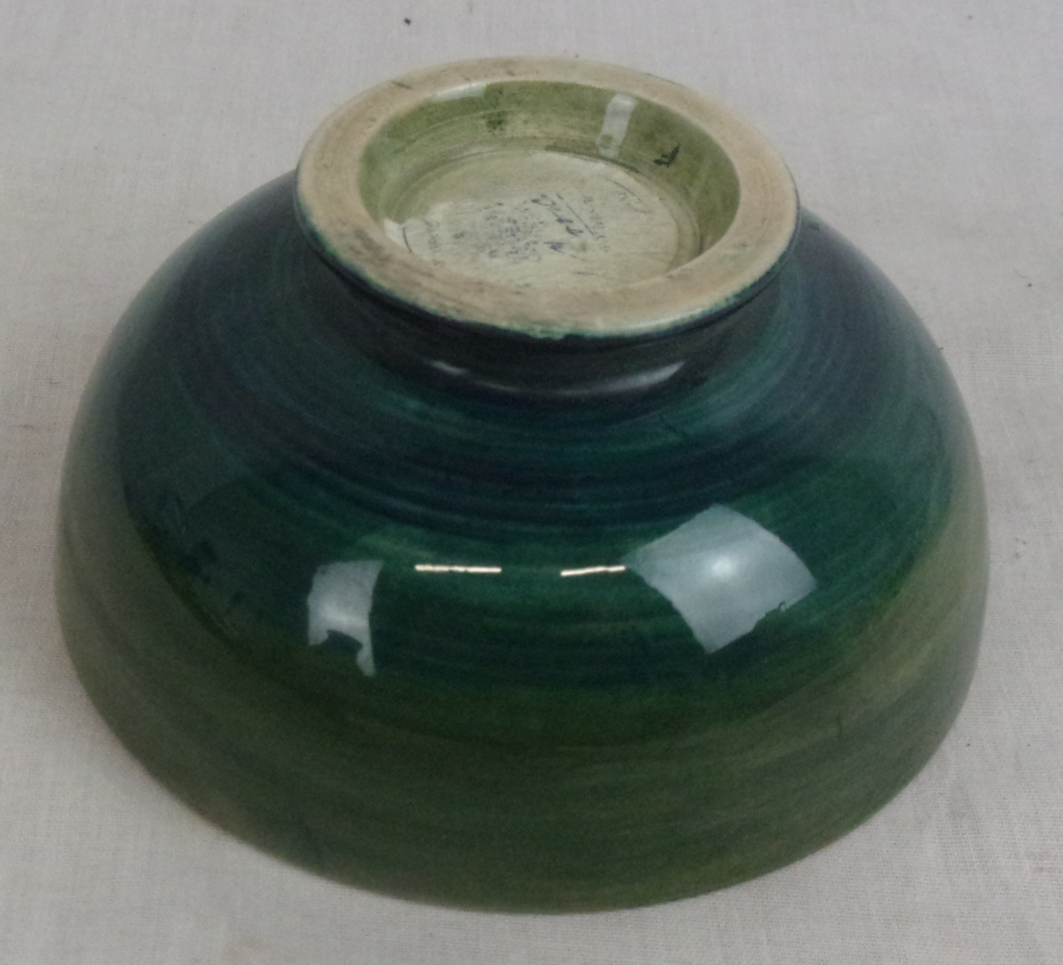 1950's Moorcroft Poppy Bowl With Queen Mary Label - Image 3