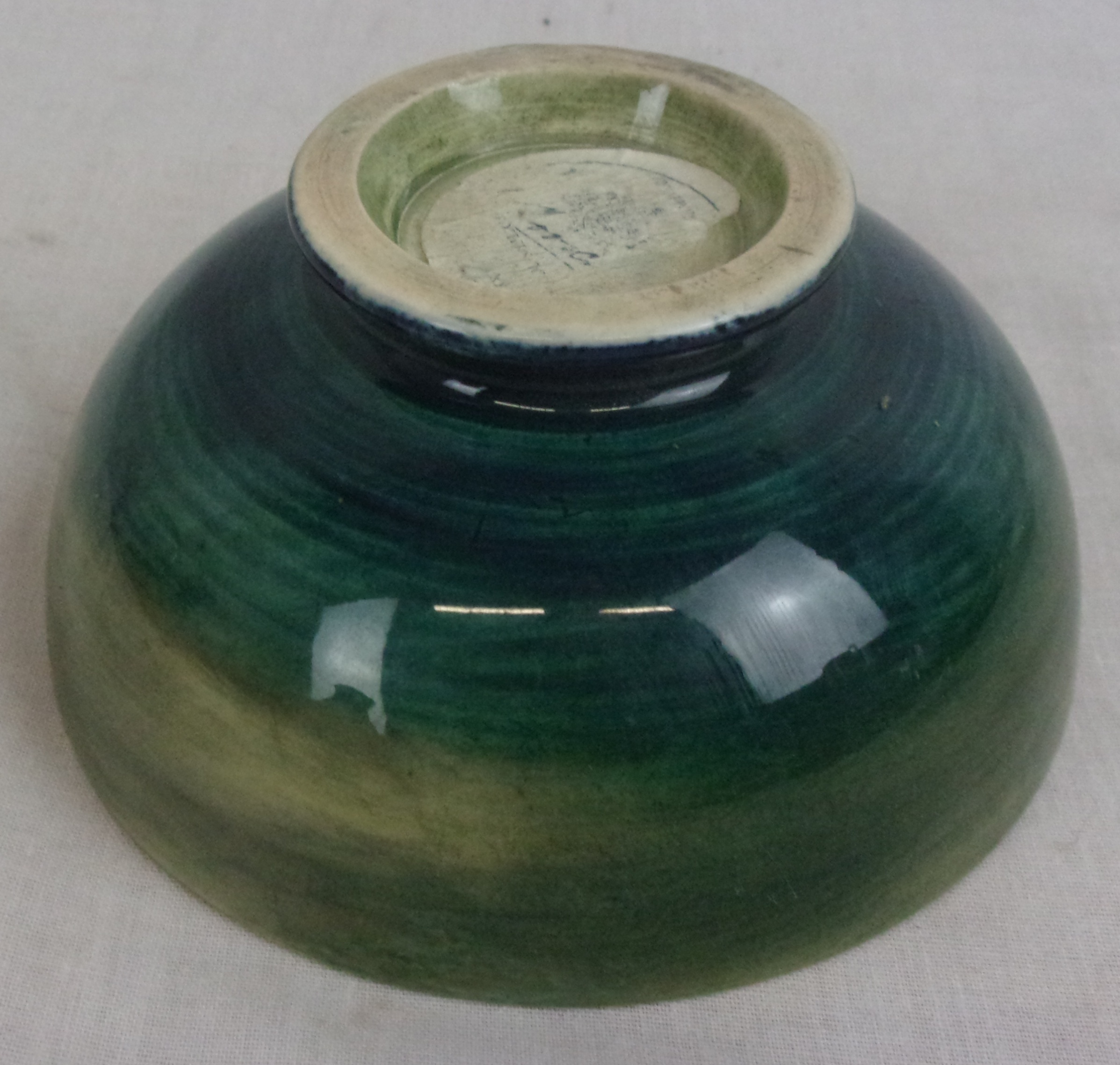 1950's Moorcroft Poppy Bowl With Queen Mary Label - Image 2