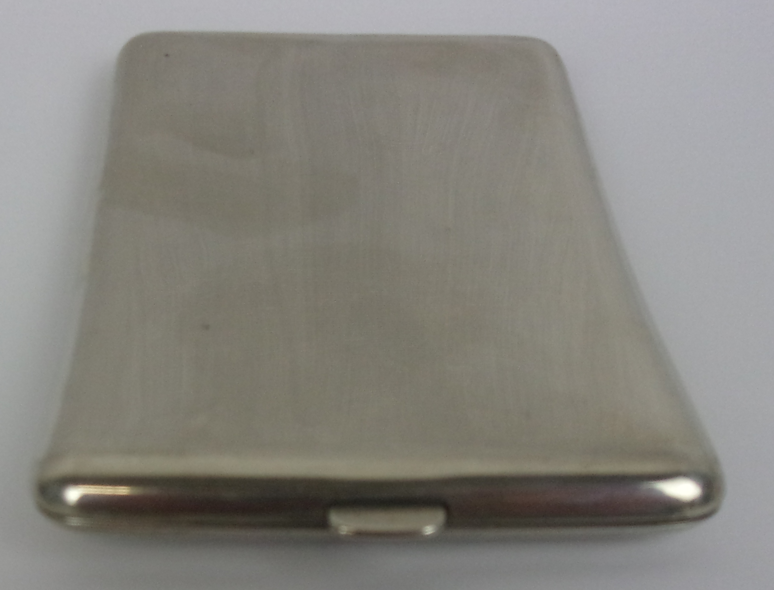 Sterling Silver Cigarette Case With An Etched Japanese Mountain Scene And Gold Inlay To The Interior - Image 8