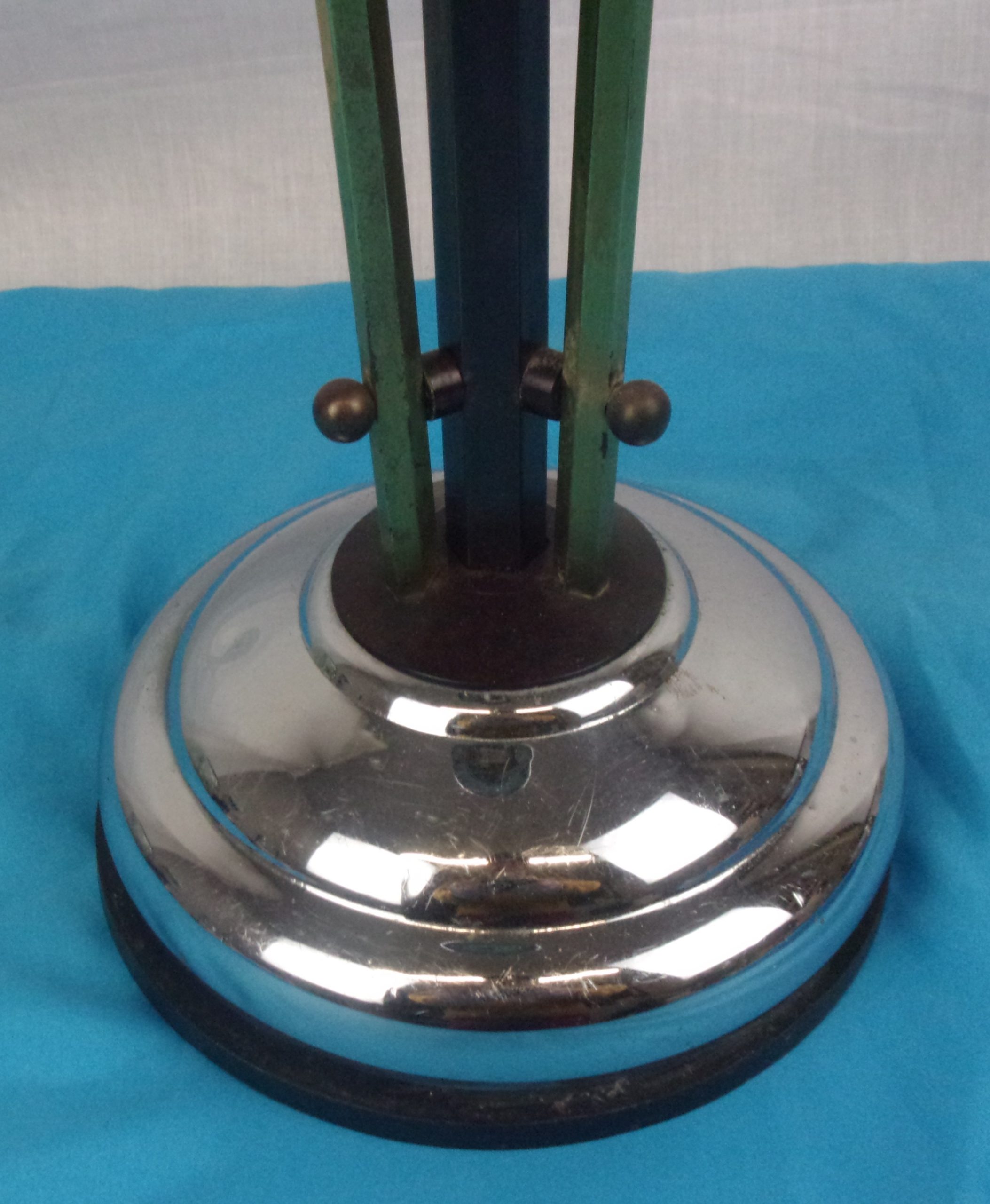 Art Deco Floor Standing Chrome And Bakelite Ash Tray - Image 12