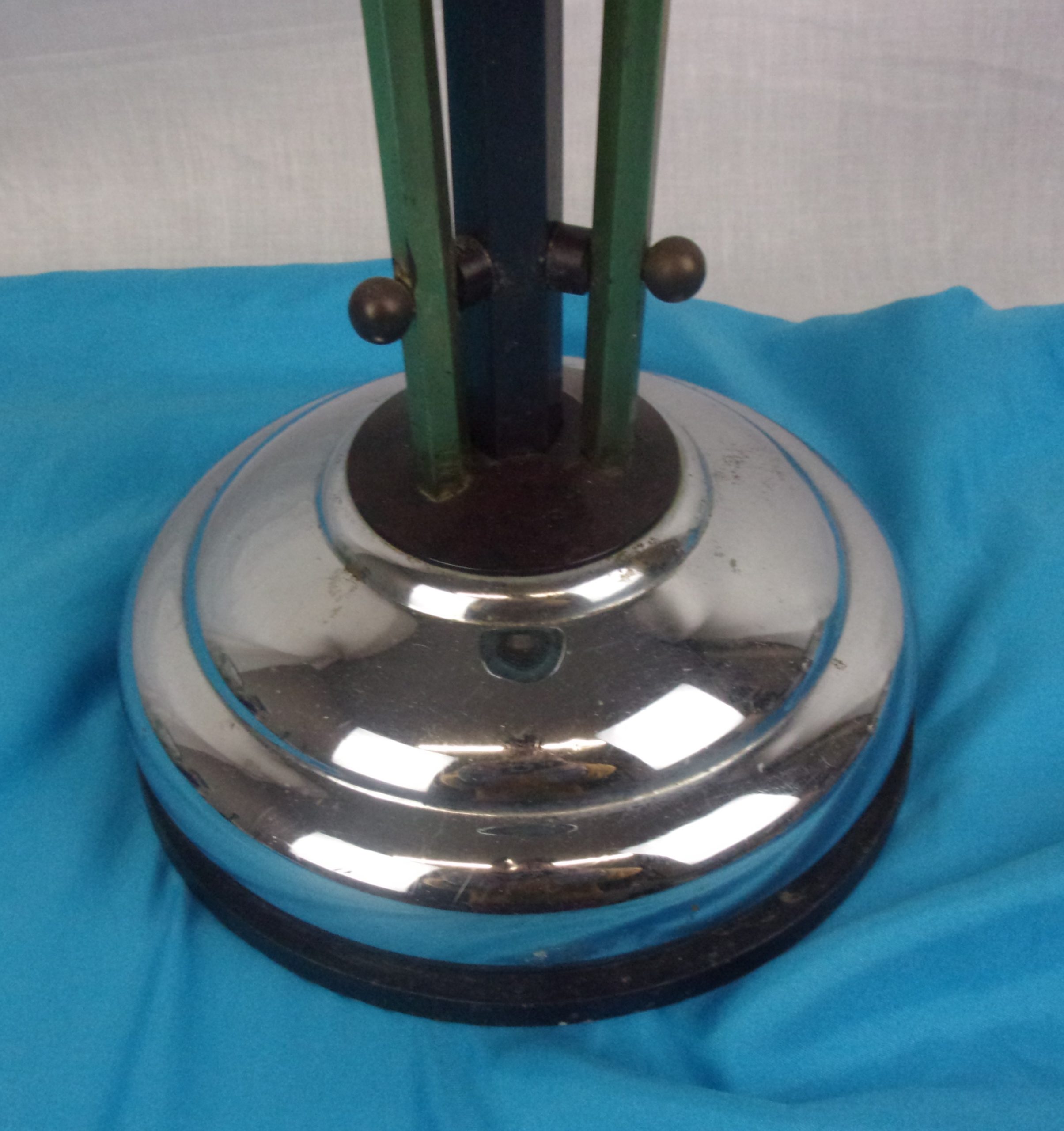 Art Deco Floor Standing Chrome And Bakelite Ash Tray - Image 10