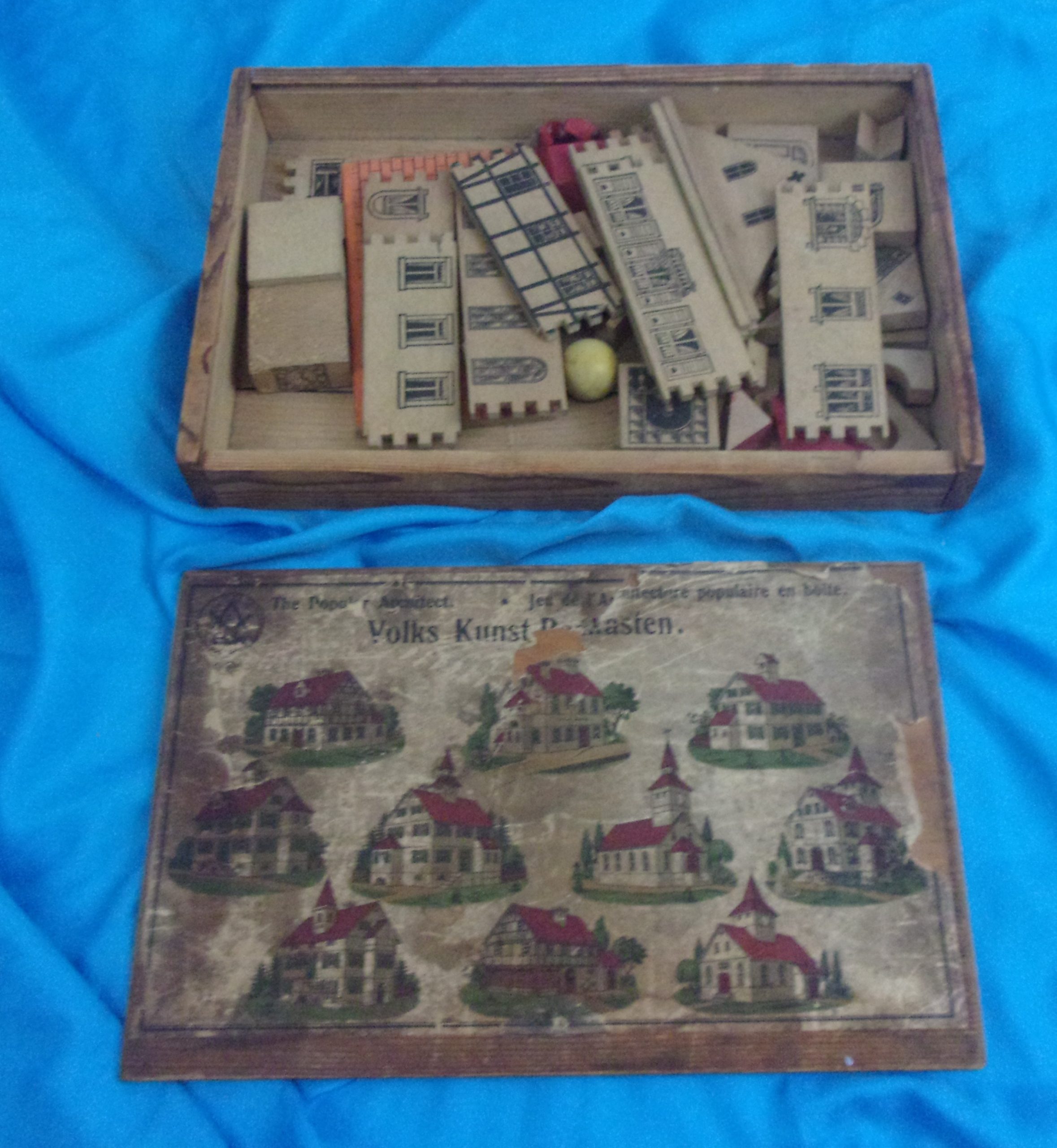 Early 20th Century French SFF Boxed Set Of Building Blocks
