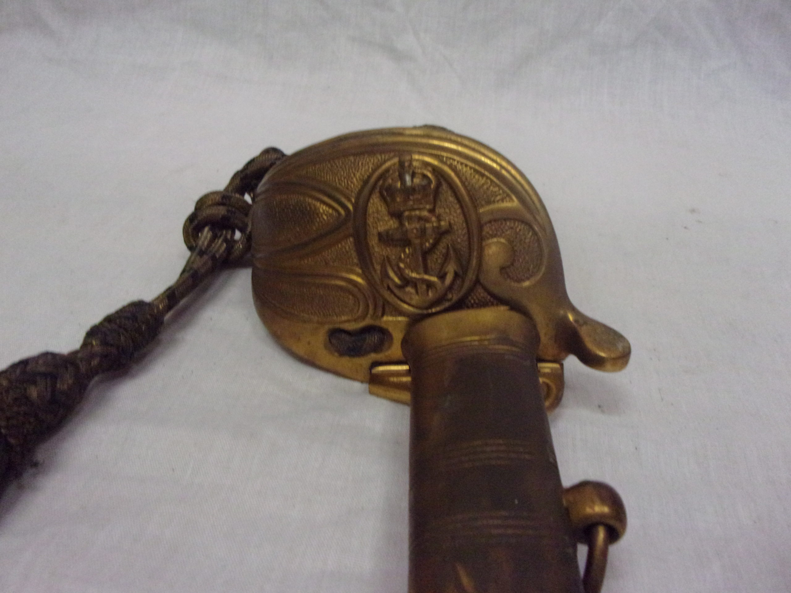 A Royal Navy Volunteer Reserve (RNVR) 1827 Pattern Sword and Scabbard - Image 3