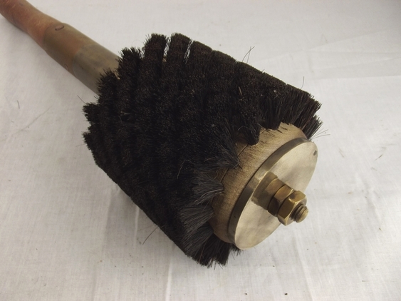 4.5 Inch Cannon Barrel Bamel Cleaning Brush - Image 5