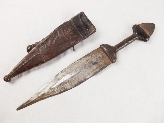 A 19th Century African Dagger - Image 7