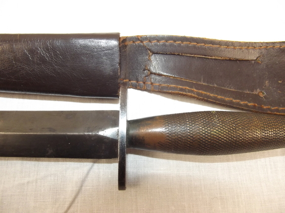 British 2nd Pattern Fairbairn Sykes Commando Dagger and Scabbard #1 - Image 6