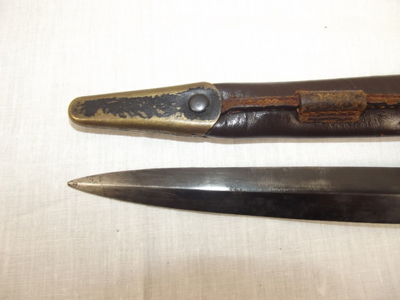 British 2nd Pattern Fairbairn Sykes Commando Dagger and Scabbard #1 - Image 10
