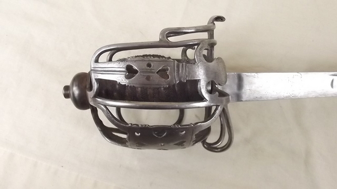 Circa 1750 Napoleonic British Dragoons sword by Harvey - Image 10
