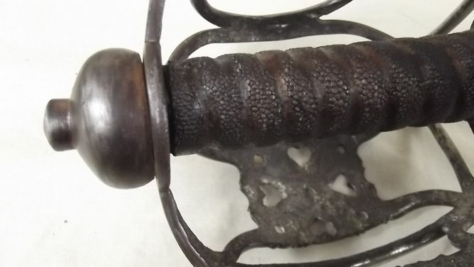 Circa 1750 Napoleonic British Dragoons sword by Harvey - Image 18