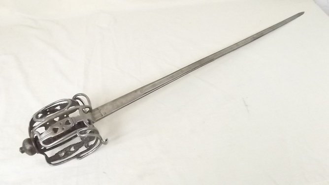 Circa 1750 Napoleonic British Dragoons sword by Harvey