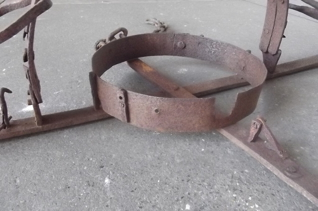 Circa 1790 Man Trap - Image 2