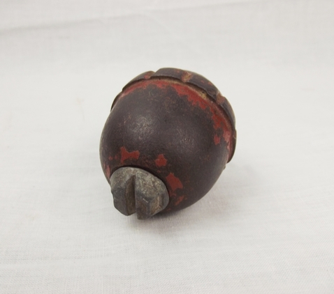Inert WW1 German M1917 Egg Grenade With Transportation Plug - Image 2