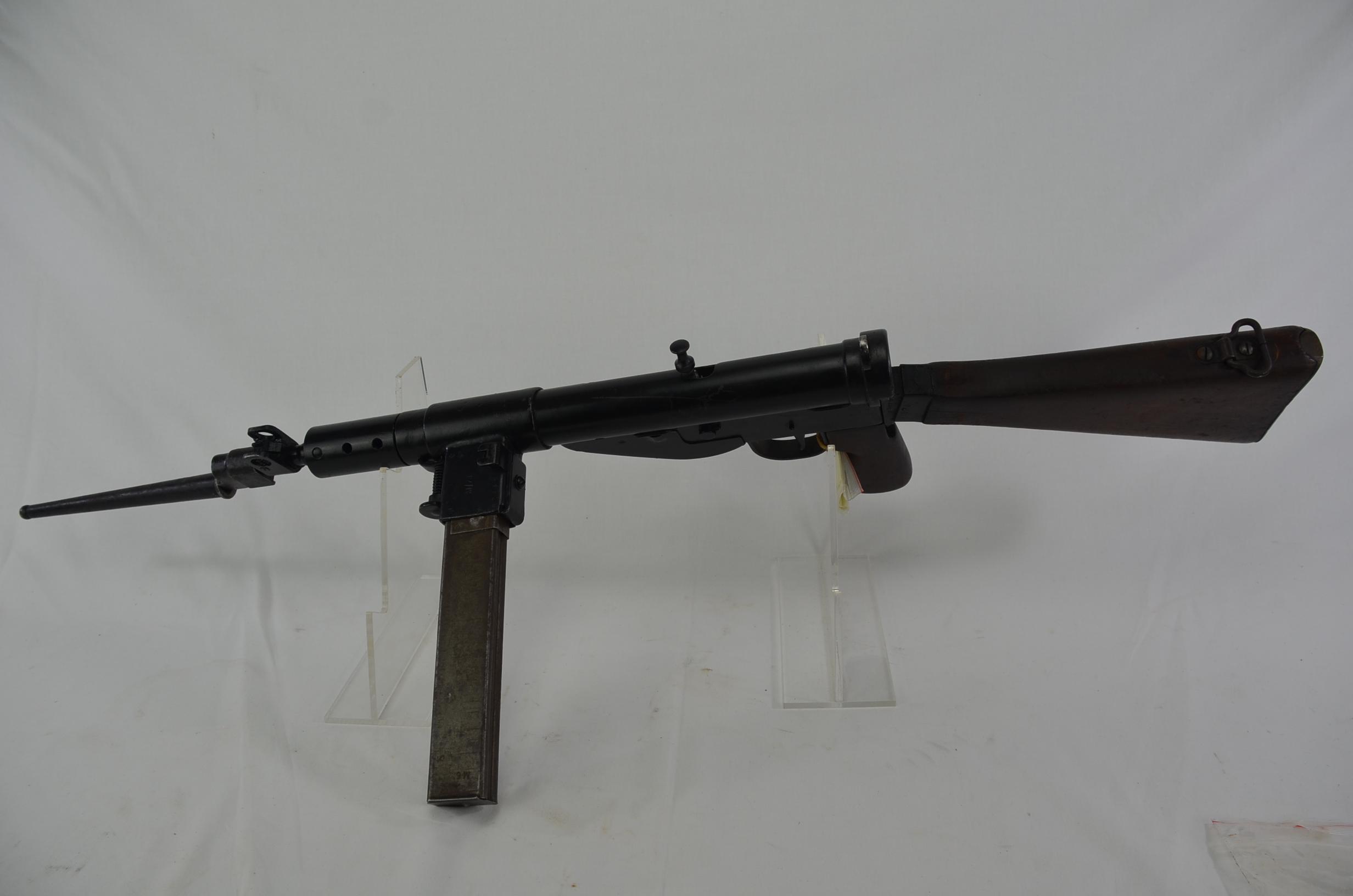WW2 Mk5 Sten Gun With Inert Rounds, Spare Magazine and Bayonet (Deactivated) - Image 4