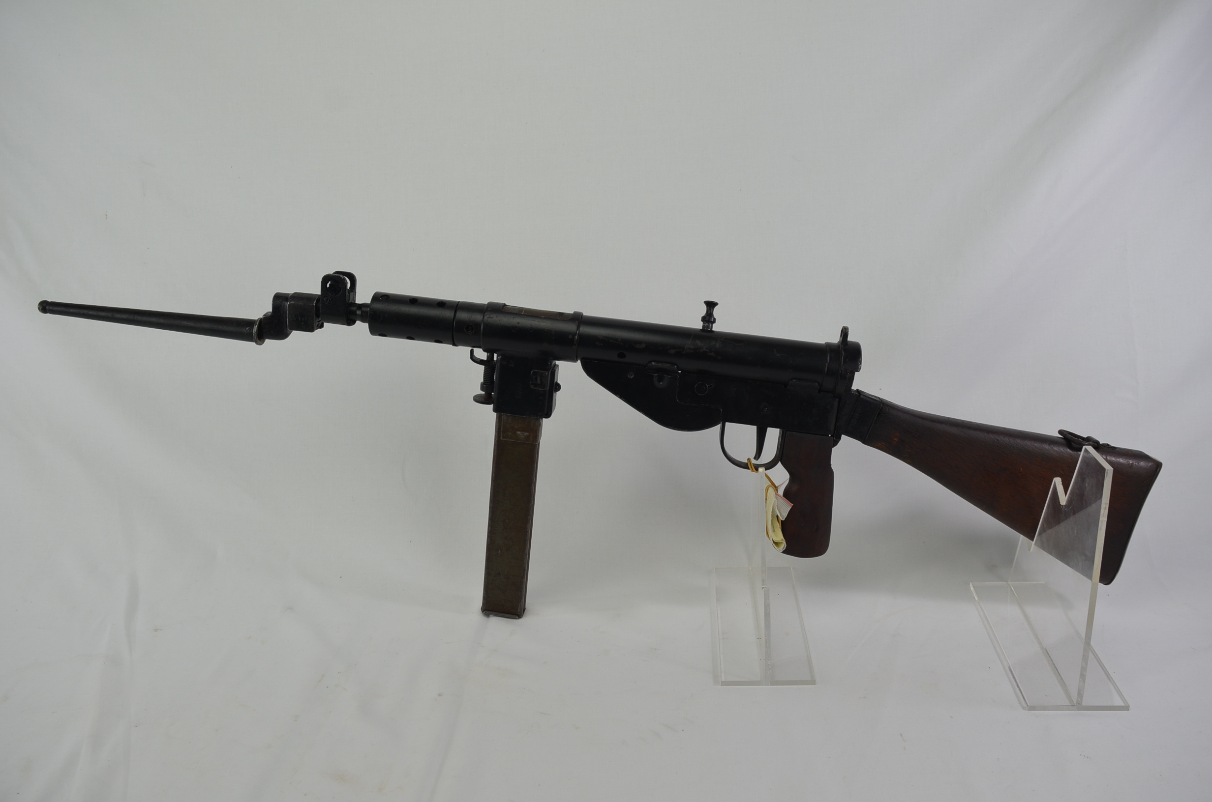 WW2 Mk5 Sten Gun With Inert Rounds, Spare Magazine and Bayonet (Deactivated) - Image 9
