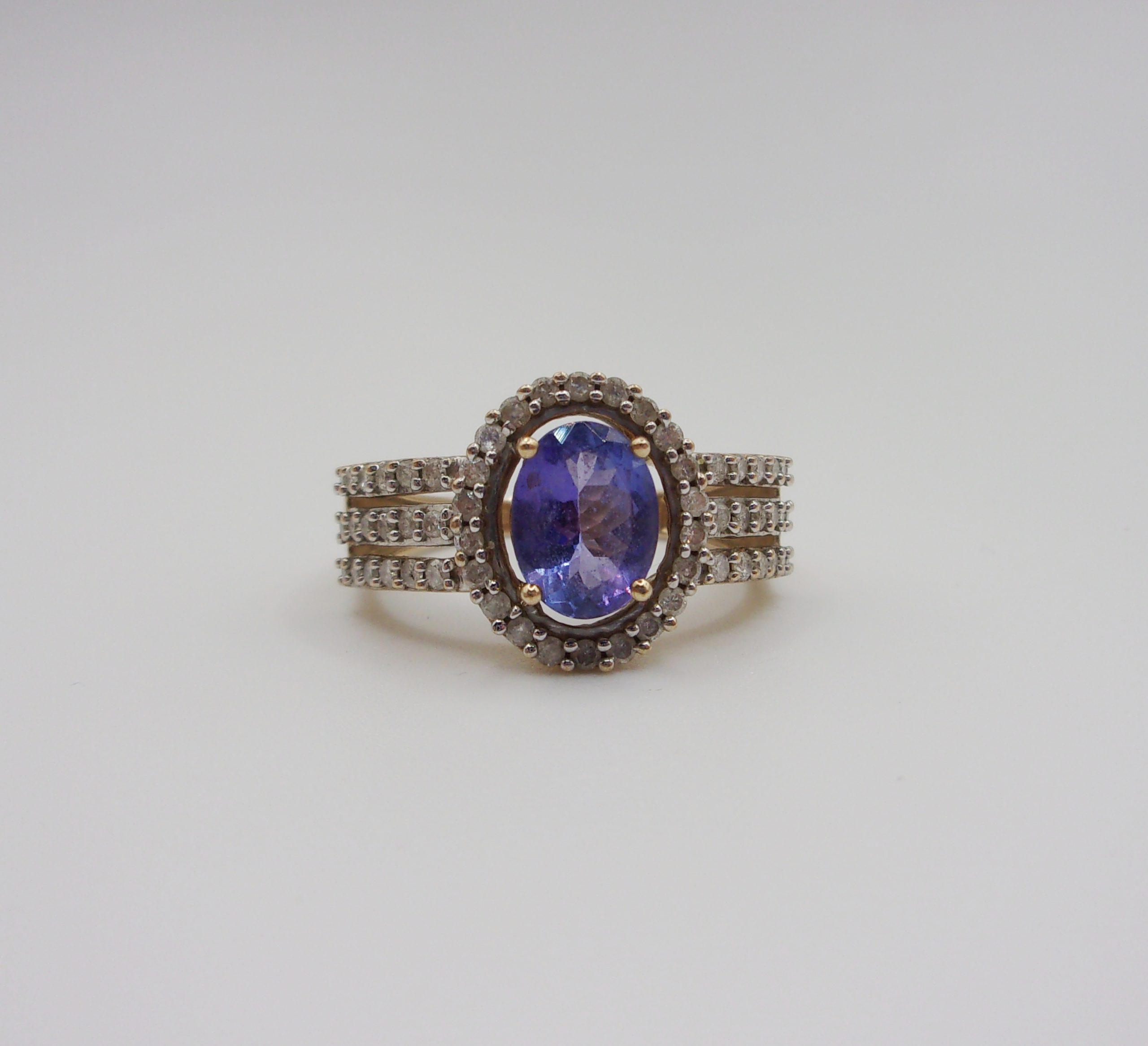 9ct Yellow Gold Iolite & Diamond Ring UK Size O+ US 7 ¼