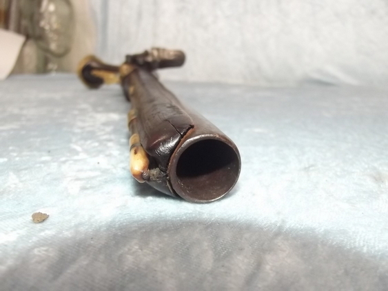 Late 17th Century Spanish Fine Decorated Flintlock Pistol - Image 20
