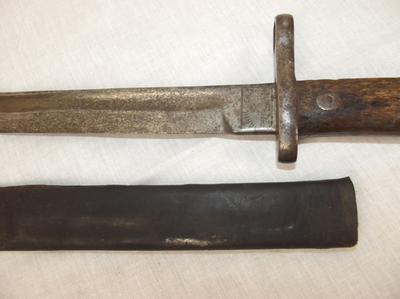 Spanish Mauser Bayonet and Scabbard - Image 3