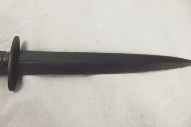 WW2 Fairbairn Sykes fighting knife - Image 2