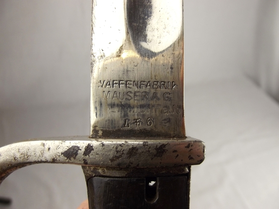 WW1 German G98 Butchers Bayonet in its Scabbard - Image 4