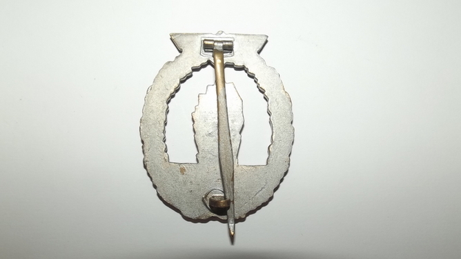 WW2 German Third Reich Kriegsmarine Minesweeper Badge - Image 2