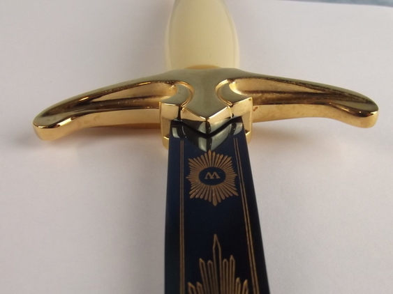 Wilkinson Sword Queen Elizabeth II’s Ruby Jubilee Commemorative Dagger - Image 12