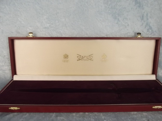 Wilkinson Sword Queen Elizabeth II’s Ruby Jubilee Commemorative Dagger - Image 24