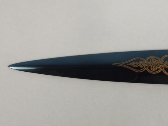 Wilkinson Sword Queen Elizabeth II’s Ruby Jubilee Commemorative Dagger - Image 4