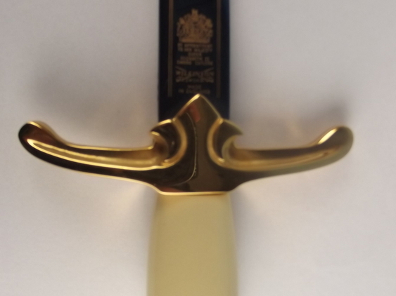 Wilkinson Sword Queen Elizabeth II’s Ruby Jubilee Commemorative Dagger - Image 30