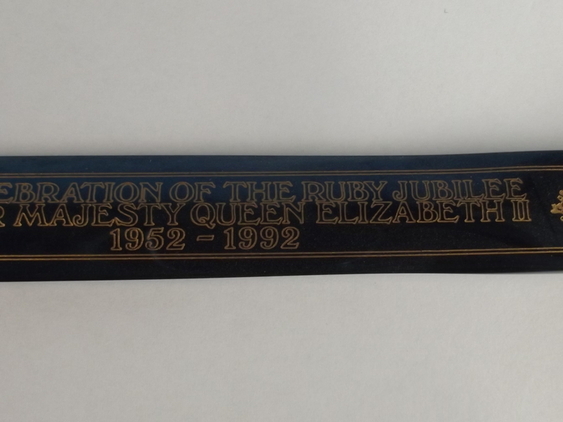 Wilkinson Sword Queen Elizabeth II’s Ruby Jubilee Commemorative Dagger - Image 32