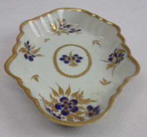 Circa 1785 Worcester Spoon Rest