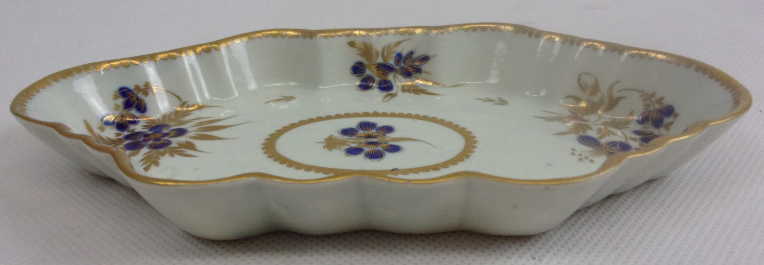 Circa 1785 Worcester Spoon Rest - Image 2