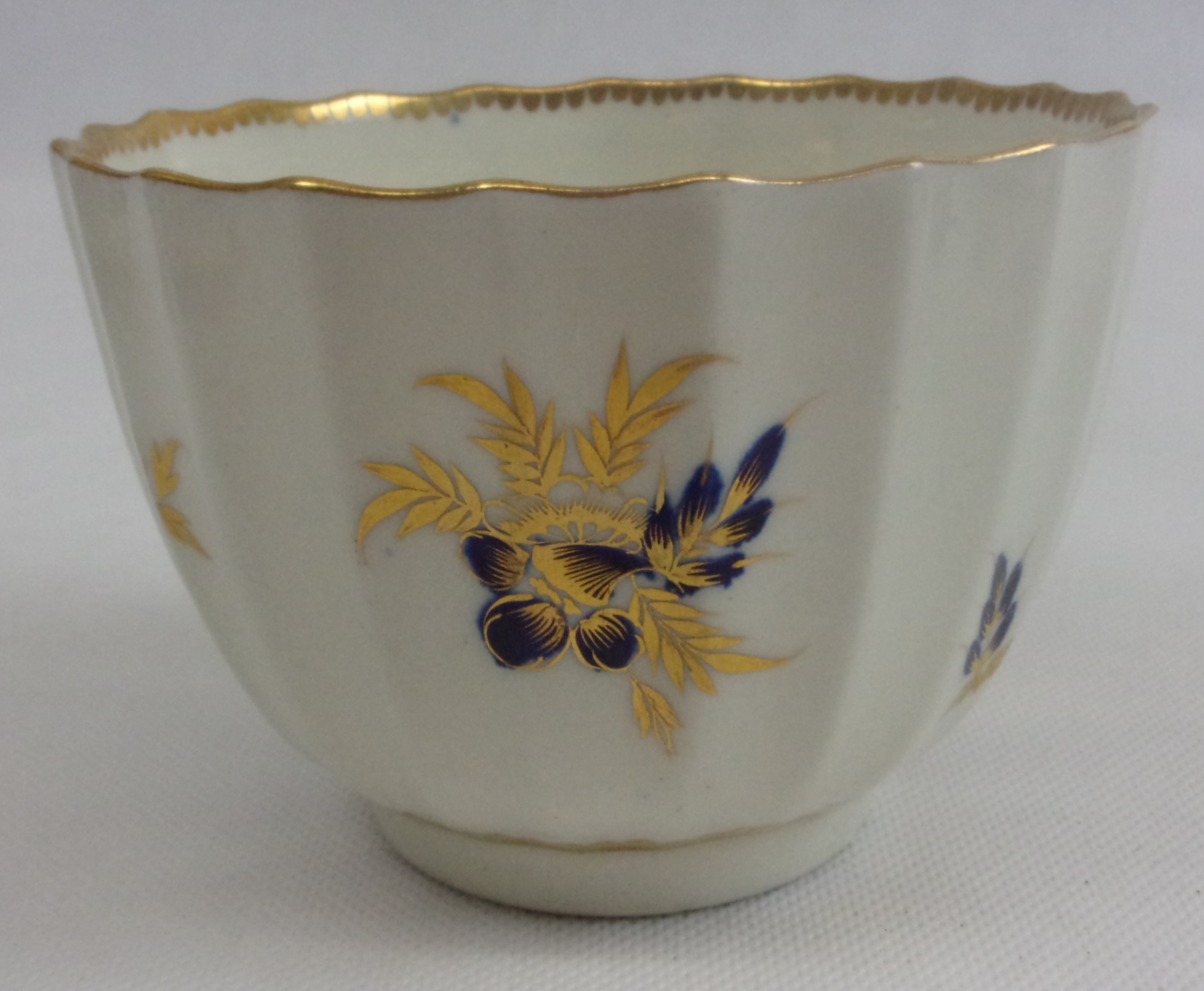 Circa 1785 Worcester Blue And Gilt Sucrier Bowl - Image 6