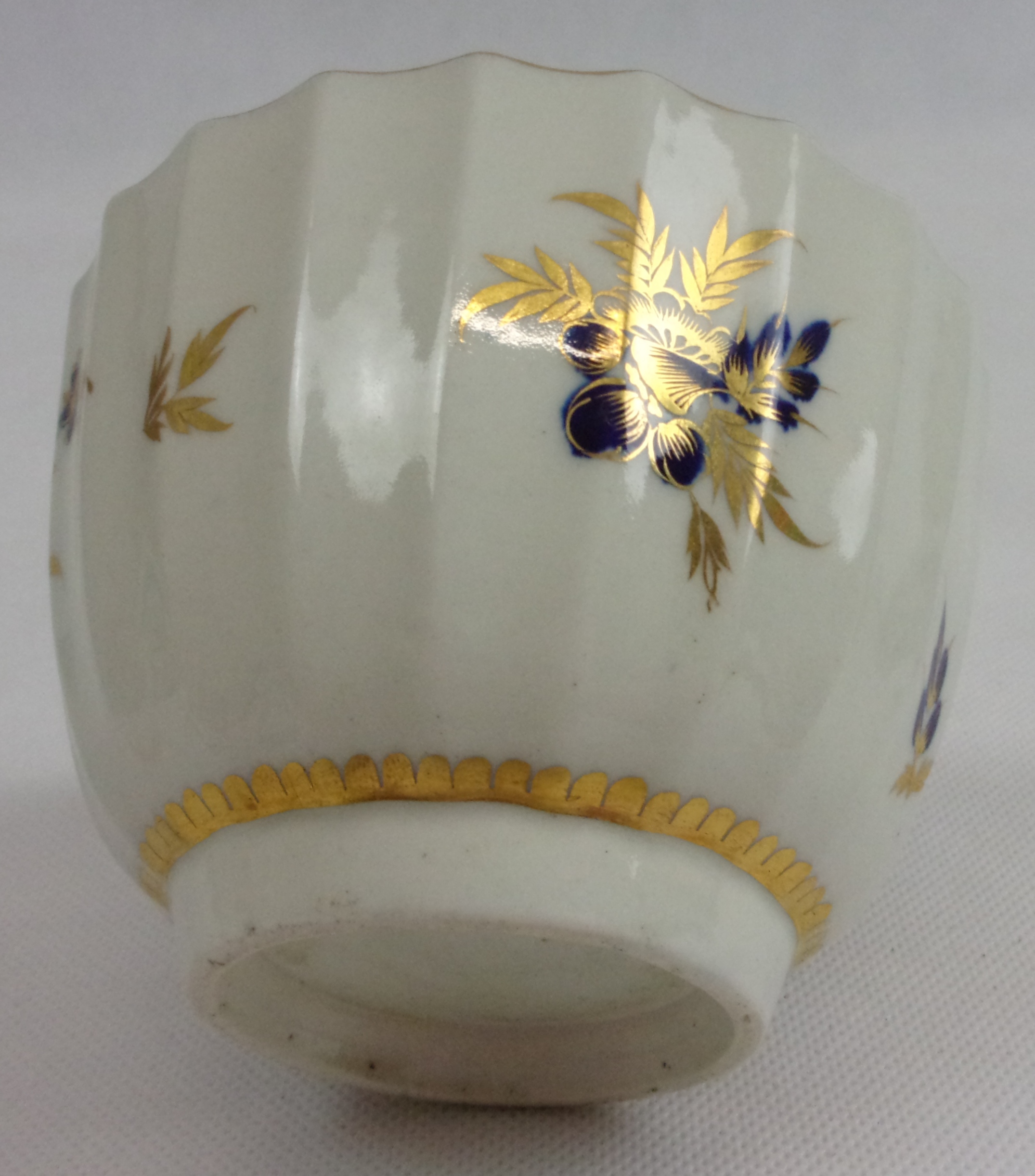 Circa 1785 Worcester Blue And Gilt Sucrier Bowl - Image 5