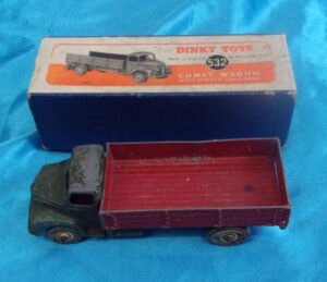 Boxed Dinky Toys 532 Leyland Comet Wagon Truck