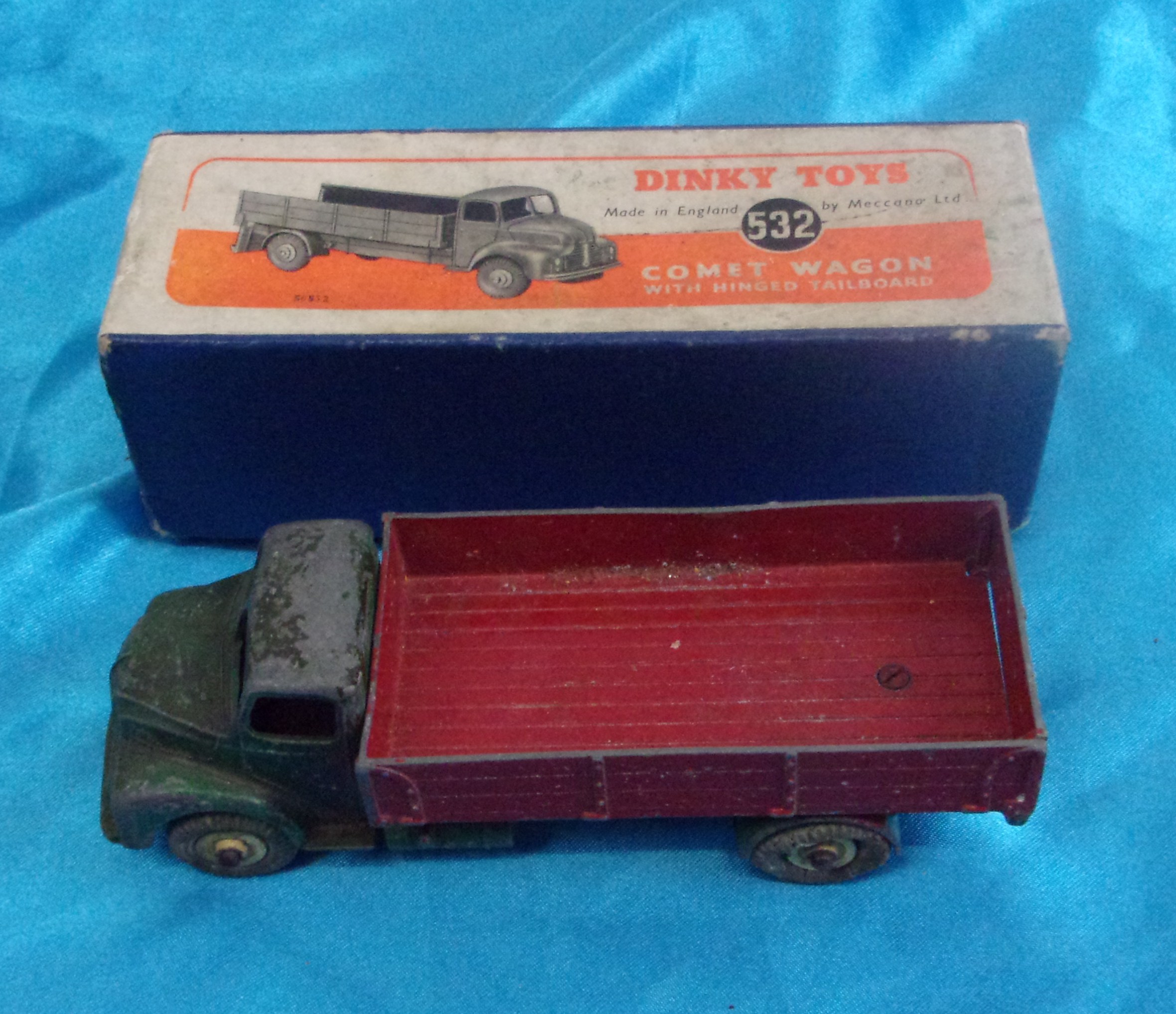 Boxed Dinky Toys 532 Leyland Comet Wagon Truck