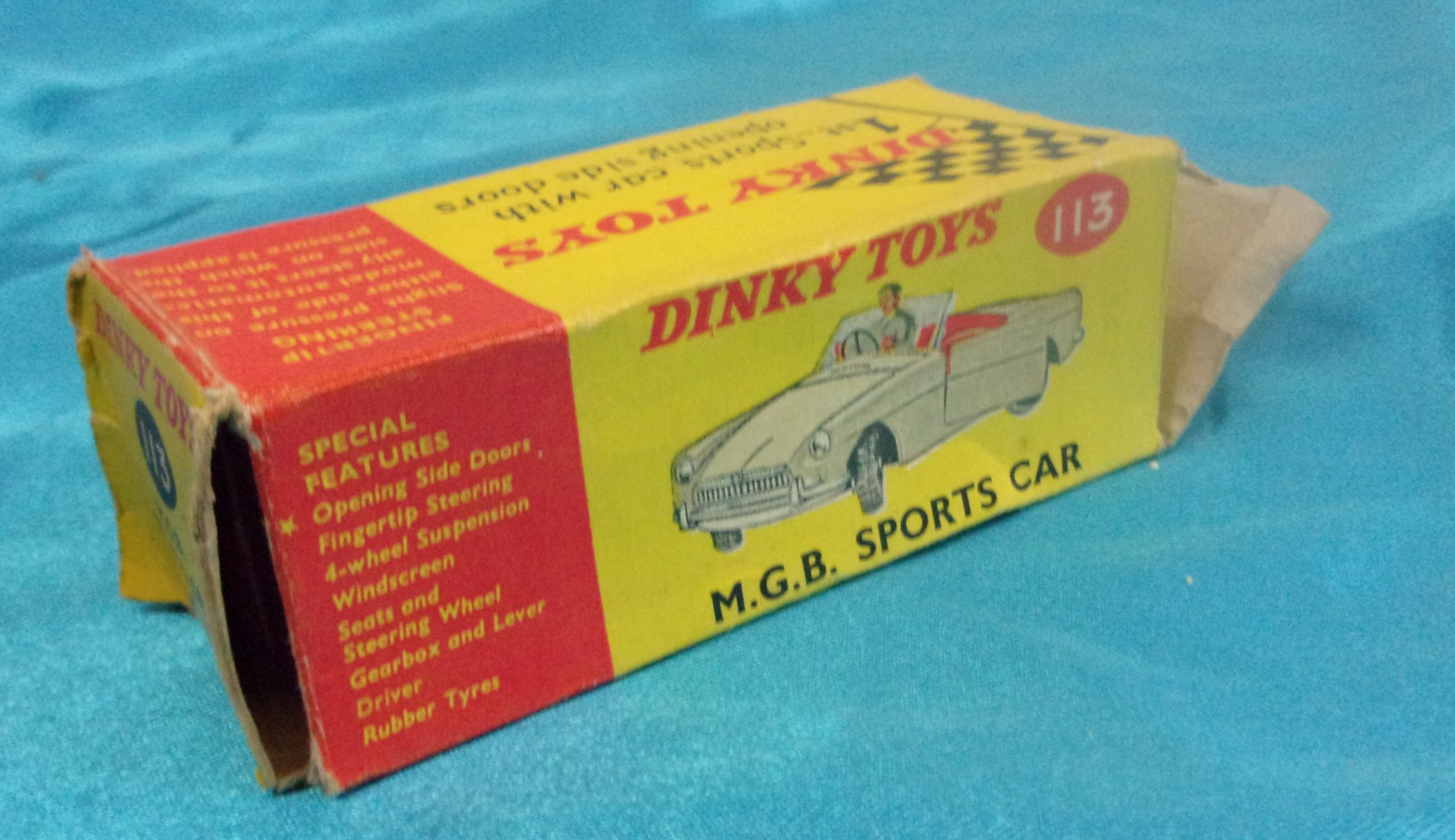 Dinky Toys 113 M.G.B. Sports Car - Image 6