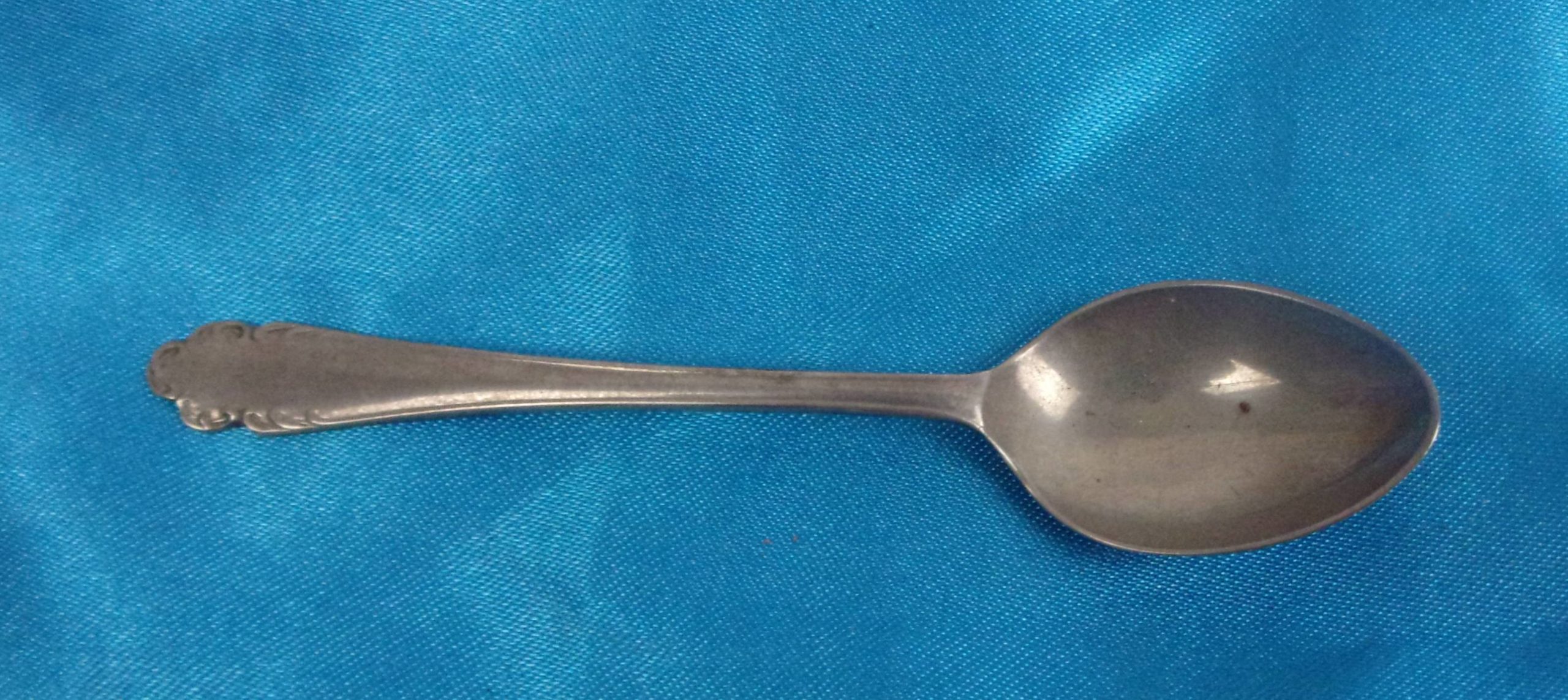 Ladies Sterling Silver Powder Ladle - Image 4