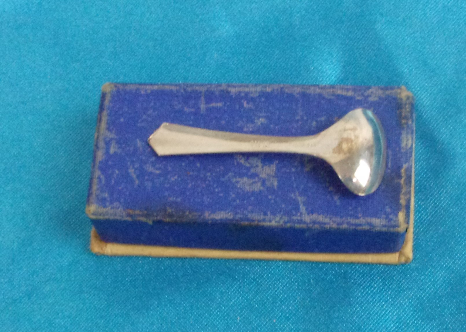 Ladies Sterling Silver Powder Ladle - Image 2