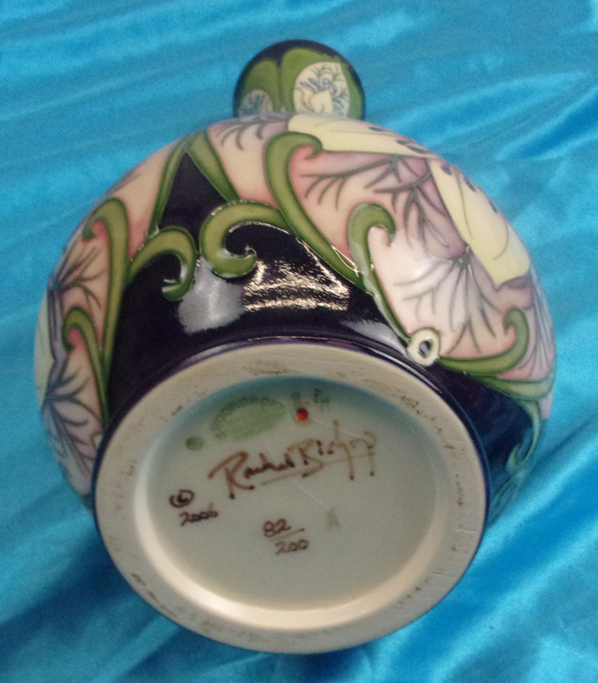 Tall Moorcroft White Lily Vase - Image 6