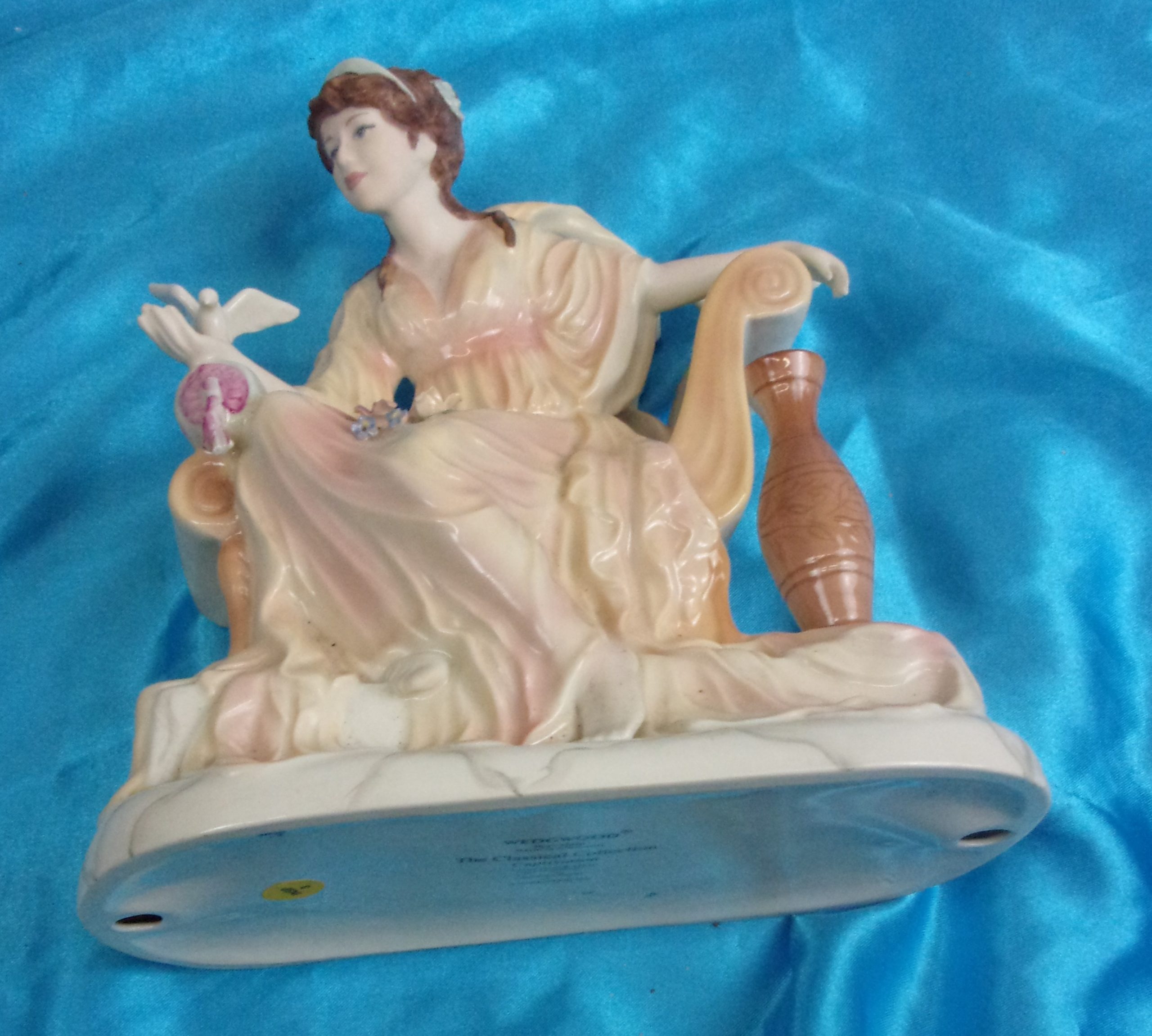 Wedgwood Captivation Figurine Set - Image 3