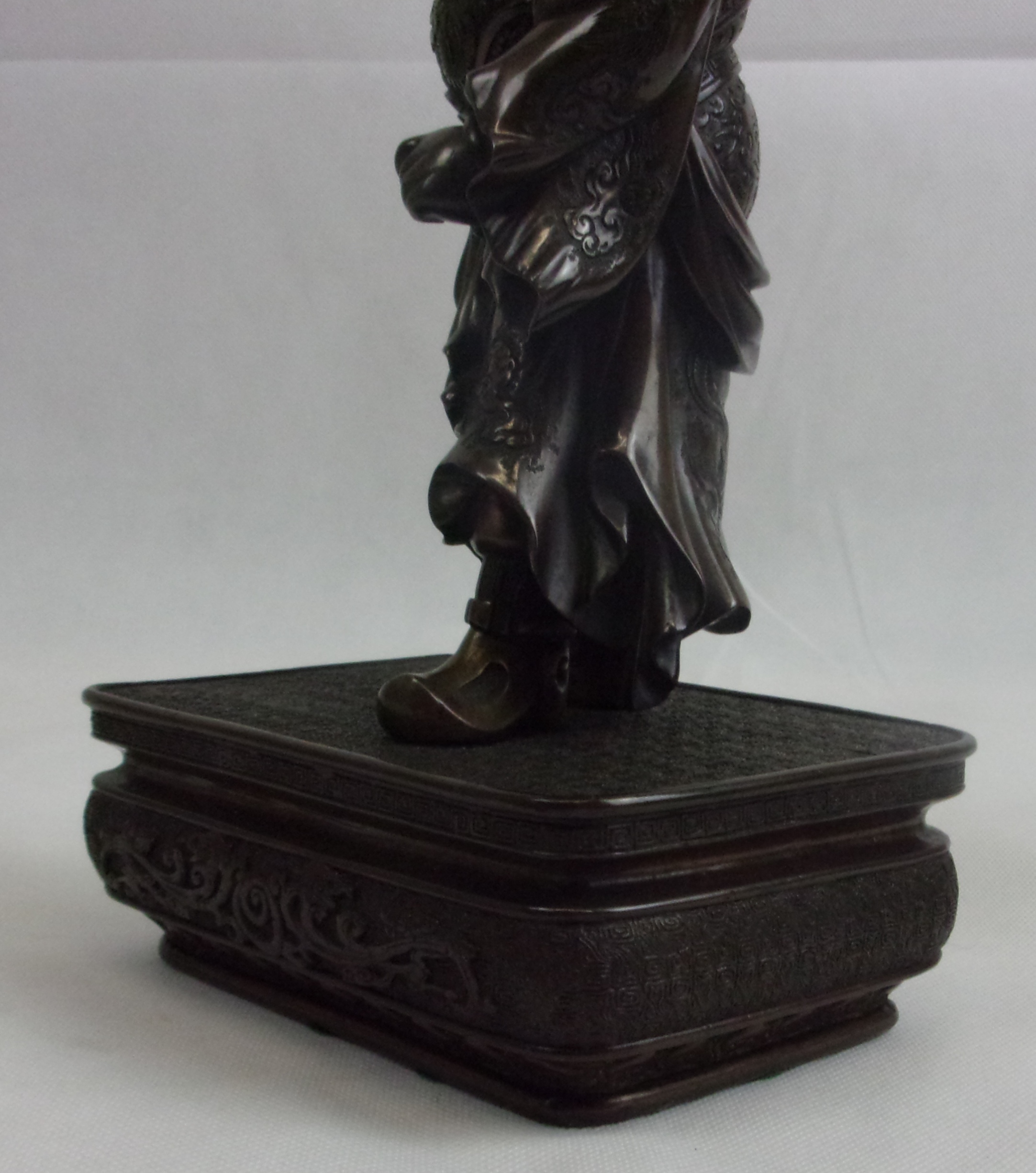 Japanese Meiji Bronze Dancing Figure In Chinese Emperor's Robes - Image 8