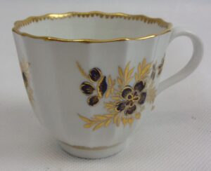 Circa 1785 Worcester Flight And Barr Blue And Gilt Tea Cup