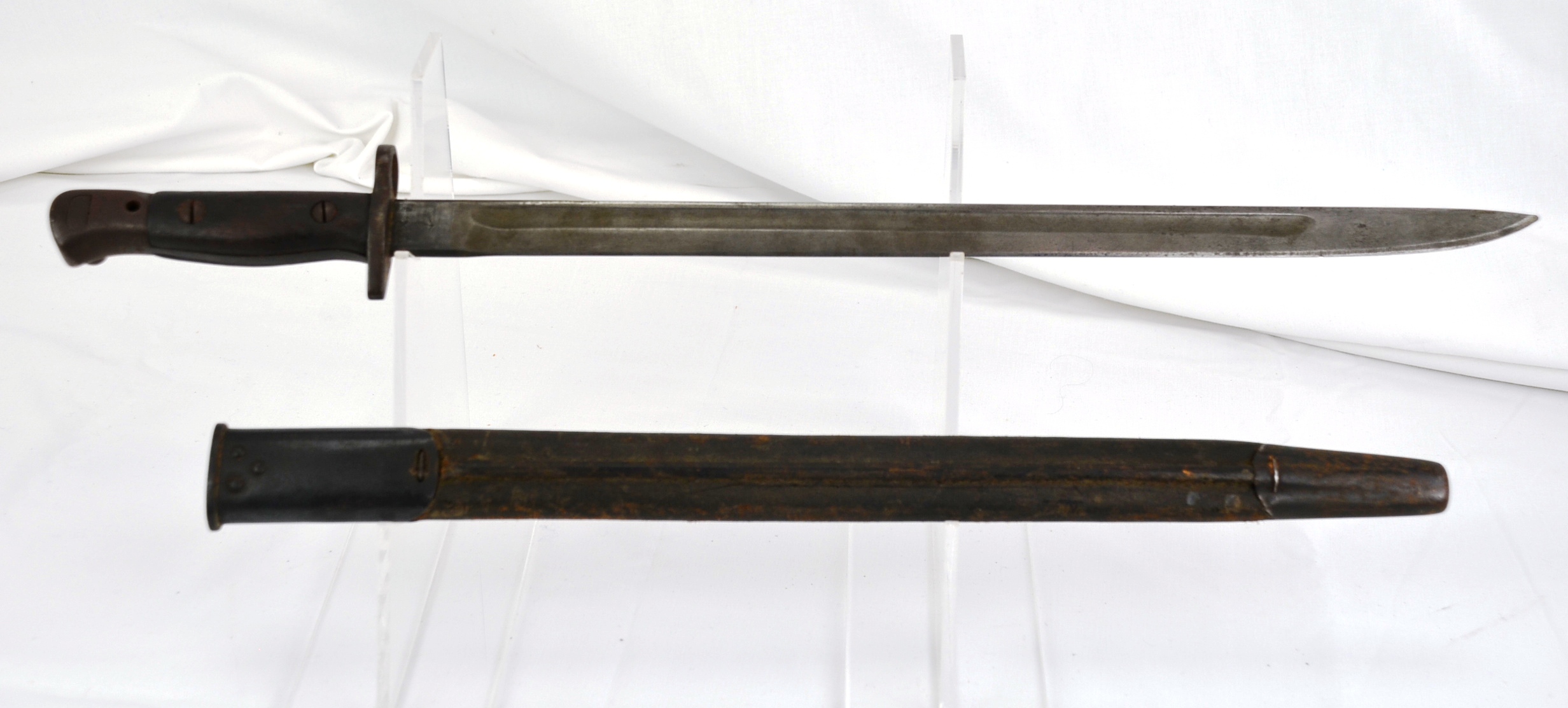WW1 1907 Sanderson Sword Bayonet For The SMLE With Leather Scabbard - Image 3