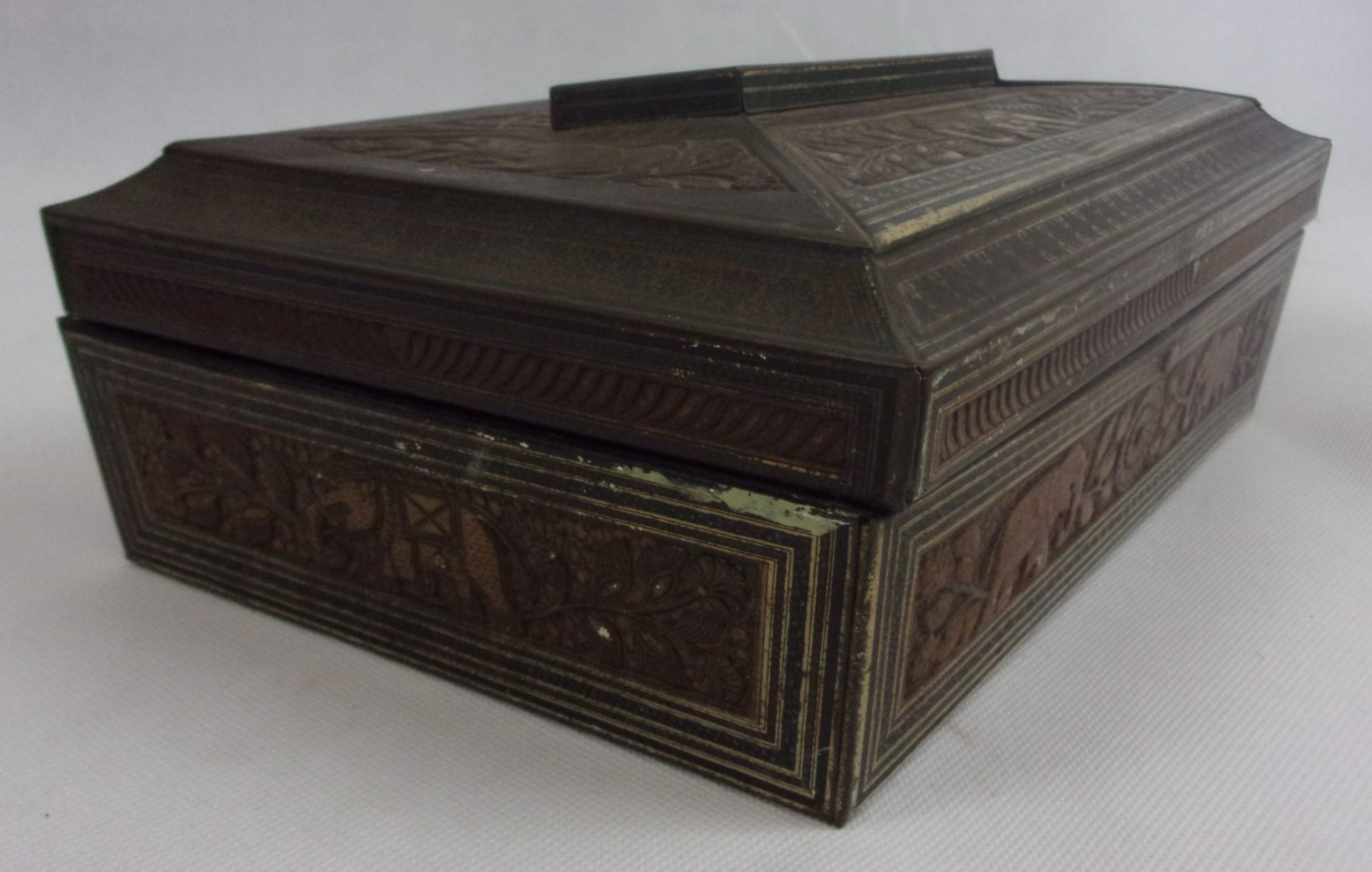 Huntley And Palmer Indian Elephants Casket Biscuit Tin - Image 4